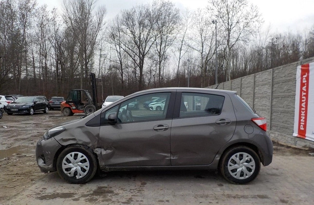 Toyota Yaris cena 34900 przebieg: 55200, rok produkcji 2020 z Kartuzy małe 301